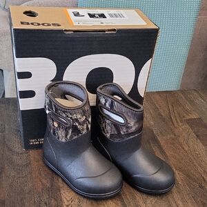 Bogs Toddler Kid's Black/Camo Mossy Oak Insulated Waterproof Boot